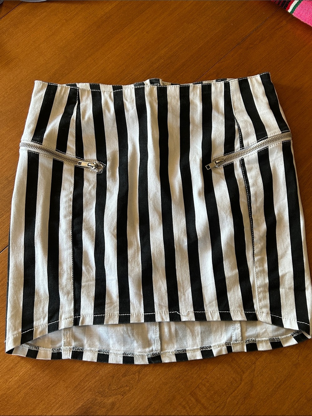 Divided by H&M - Beetlejuice Striped Mini-Skirt - Picture 8 of 9